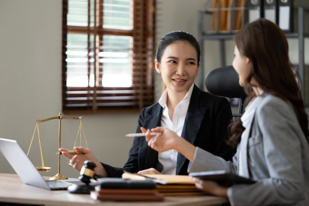 peran inhouse lawyer