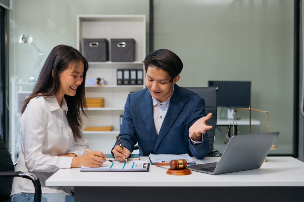 pentingnya legal compliance