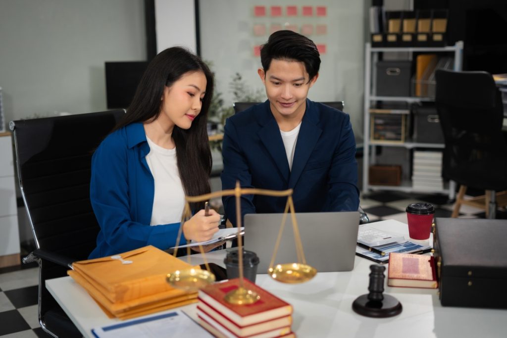 pentingnya legal compliance